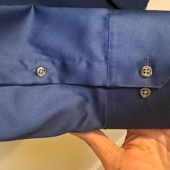 Geoffrey Beene button-down shirt - Picture 8 of 8